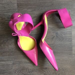 Gianni Bini Hot Pink Pumps